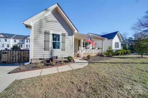 2424 Rebecca Ave, Charlotte, NC 28208