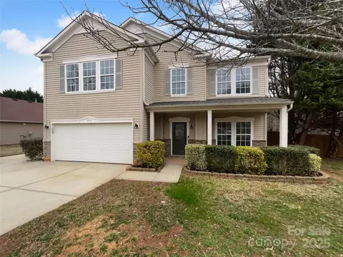 1913 Leesburg Dr, Clover, SC 29710