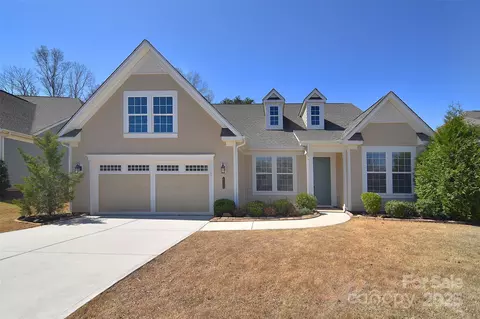 6521 Shoff Cir, Charlotte, NC 28215