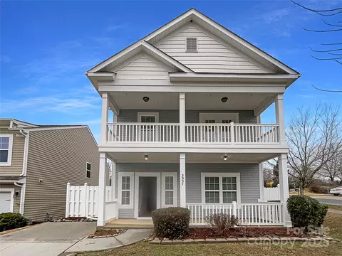 3937 Northerly Island Ct, Gastonia, NC 28056