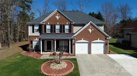 10352 Kirkmont Dr, Charlotte, NC 28269