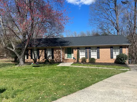 100 Chadmore Dr, Charlotte, NC 28270