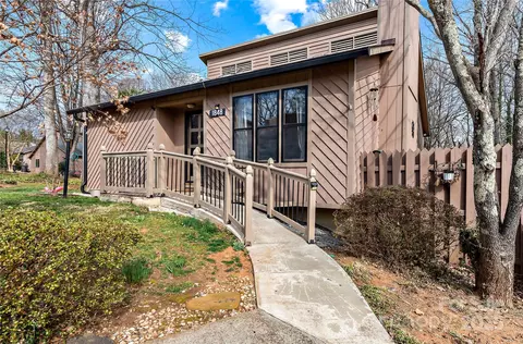 1848 Stonewood Dr, Winston Salem, NC 27103