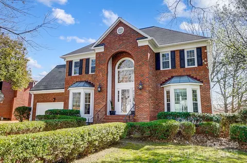 9239 Silver Pine Dr, Charlotte, NC 28277