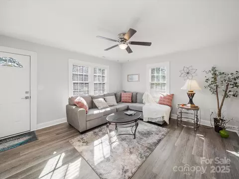 407 E Talleyrand St, Monroe, NC 28112 photo 3