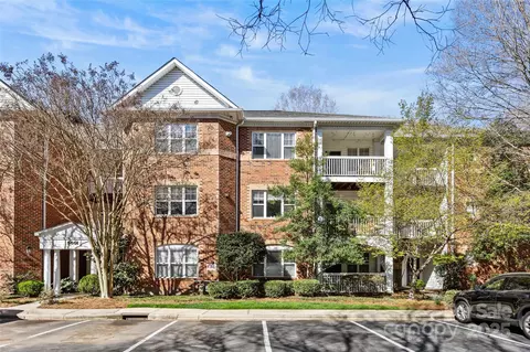 5601 Fairview 24 Rd #24, Charlotte, NC 28209