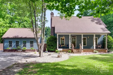 6688 Pine Forest Dr, York, SC 29745