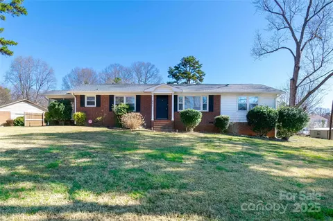 601 Carole Ln, Charlotte, NC 28214