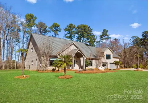 16455 Harbor View Rd, Charlotte, NC 28278
