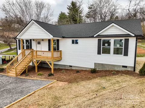 25 Phillips St, Canton, NC 28716 photo 3