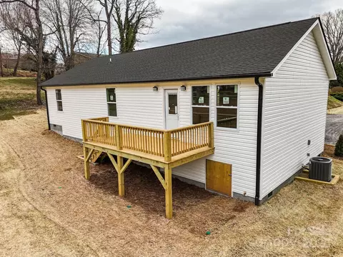 25 Phillips St, Canton, NC 28716 photo 4