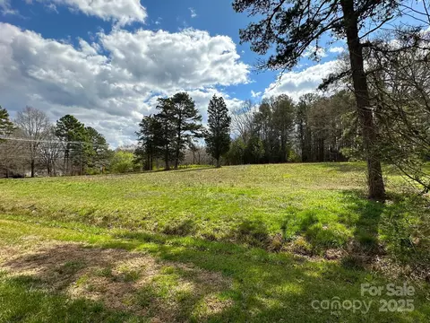 1431 Swift Rd, Oakboro, NC 28129