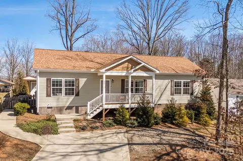 200 Moody Ave, Candler, NC 28715