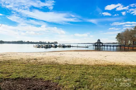 667 Portside Dr, Davidson, NC 28036