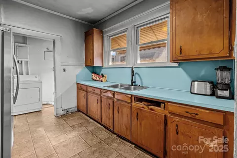 1029 E Main St, Albemarle, NC 28001 photo 15