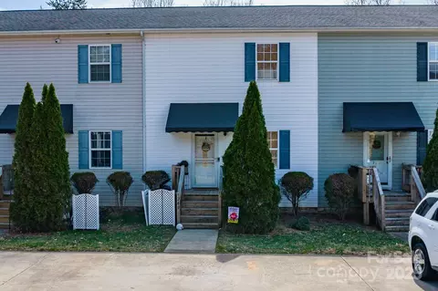 1240 Camelot Ne Ct NE, Lenoir, NC 28645