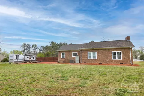 2005 Douglas Rd, Lancaster, SC 29720 photo 32