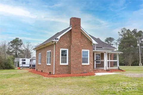 2005 Douglas Rd, Lancaster, SC 29720 photo 3
