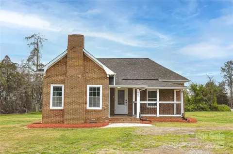 2005 Douglas Rd, Lancaster, SC 29720 photo 2