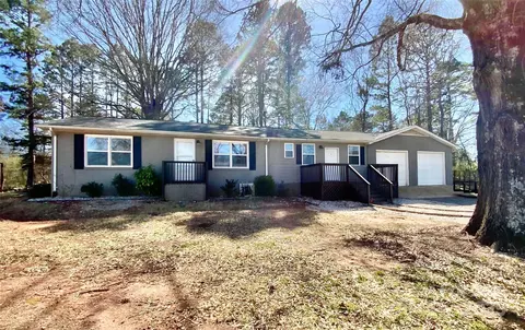3807 Woodlawn St, Sharon, SC 29742