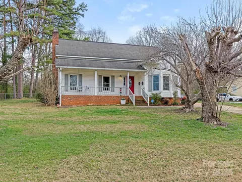 2602 Cherokee Ct, Gastonia, NC 28056
