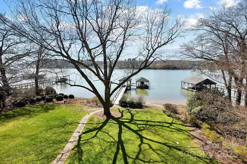 6403 Amos Smith Rd, Charlotte, NC 28214