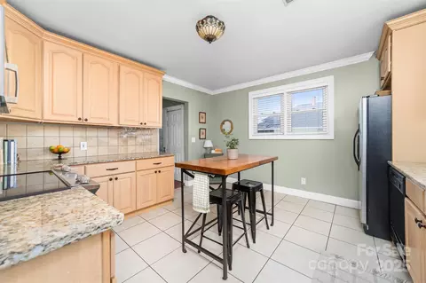 308 W First St, Lowell, NC 28098 photo 16