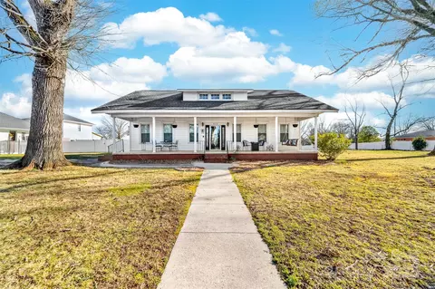 308 W First St, Lowell, NC 28098