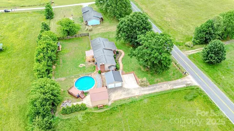 311 Lambs Grill Rd, Rutherfordton, NC 28139