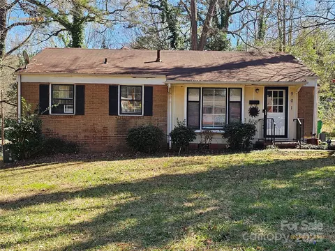901 Cunningham Dr, Charlotte, NC 28208