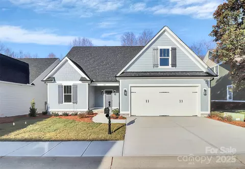 1157 Bunch Dr, Statesville, NC 28677
