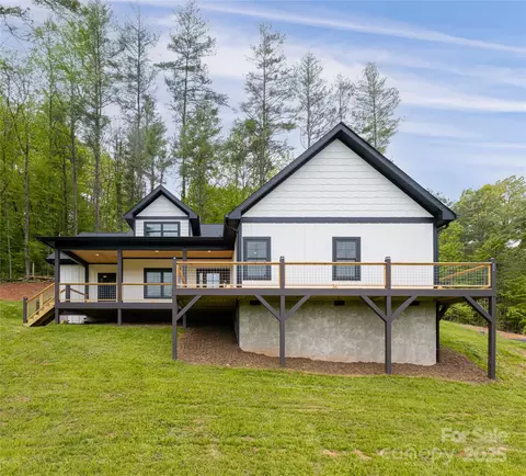 82 Arrowood Rd, Weaverville, NC 28787