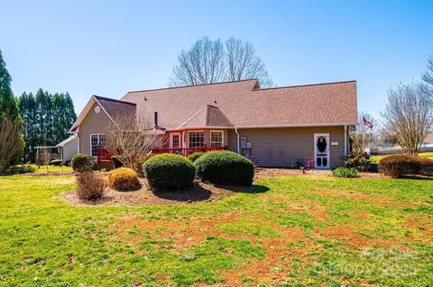 1636 Samaria Ln, Conover, NC 28613 photo 6