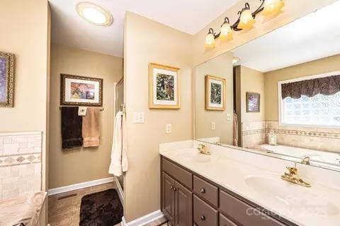 1636 Samaria Ln, Conover, NC 28613 photo 27