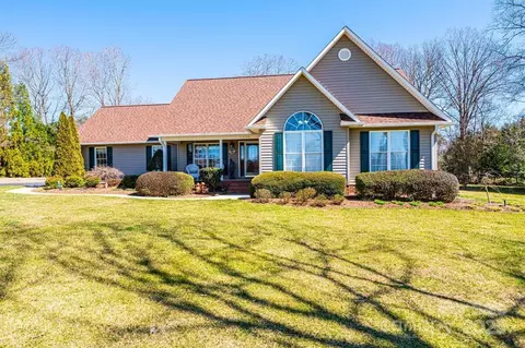 1636 Samaria Ln, Conover, NC 28613