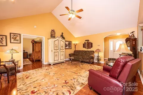 1636 Samaria Ln, Conover, NC 28613 photo 14