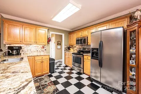 1636 Samaria Ln, Conover, NC 28613 photo 19