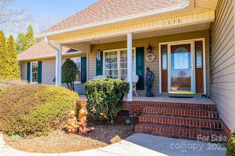 1636 Samaria Ln, Conover, NC 28613 photo 10