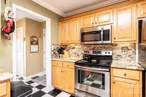 1636 Samaria Ln, Conover, NC 28613 photo 18
