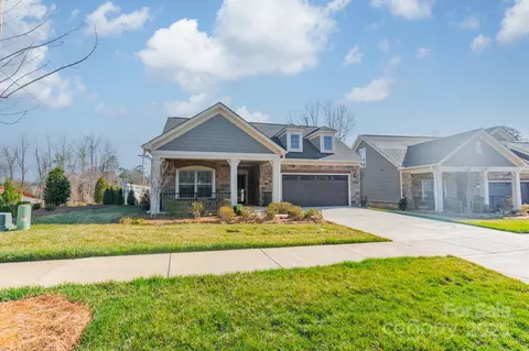 1005 Headwaters Ct, Matthews, NC 28104 photo 2