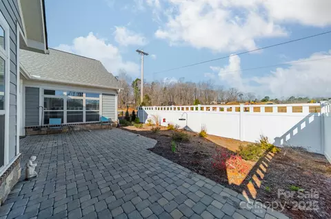 1005 Headwaters Ct, Matthews, NC 28104 photo 9