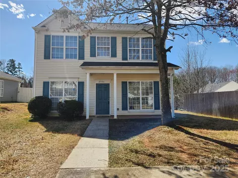 2706 Blackberry Ridge Ln, Charlotte, NC 28208
