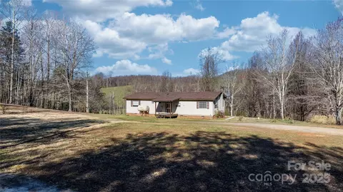 1366 Vashti Rd, Taylorsville, NC 28681
