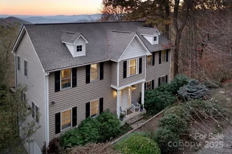 909 Town Mountain Rd, Asheville, NC 28804