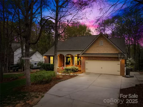 12228 Plover Dr, Charlotte, NC 28269