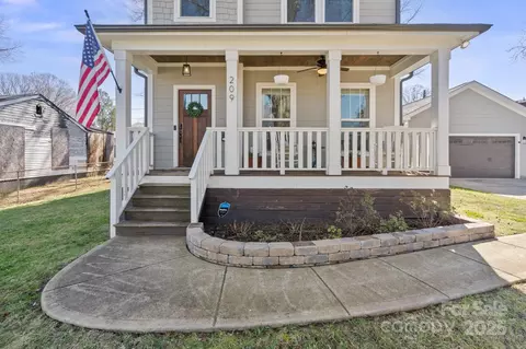 209 S Gardner Ave, Charlotte, NC 28208