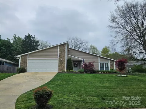 319 Vista Grande Cir, Charlotte, NC 28226