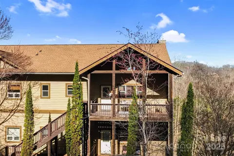 295 Sawgrass Apt 3 Dr # 3, Whittier, NC 28789