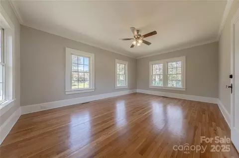 Living - 410 E Arch St, Lancaster, SC 29720 photo 6 of 7
