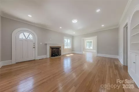 Living - 410 E Arch St, Lancaster, SC 29720 photo 3 of 7